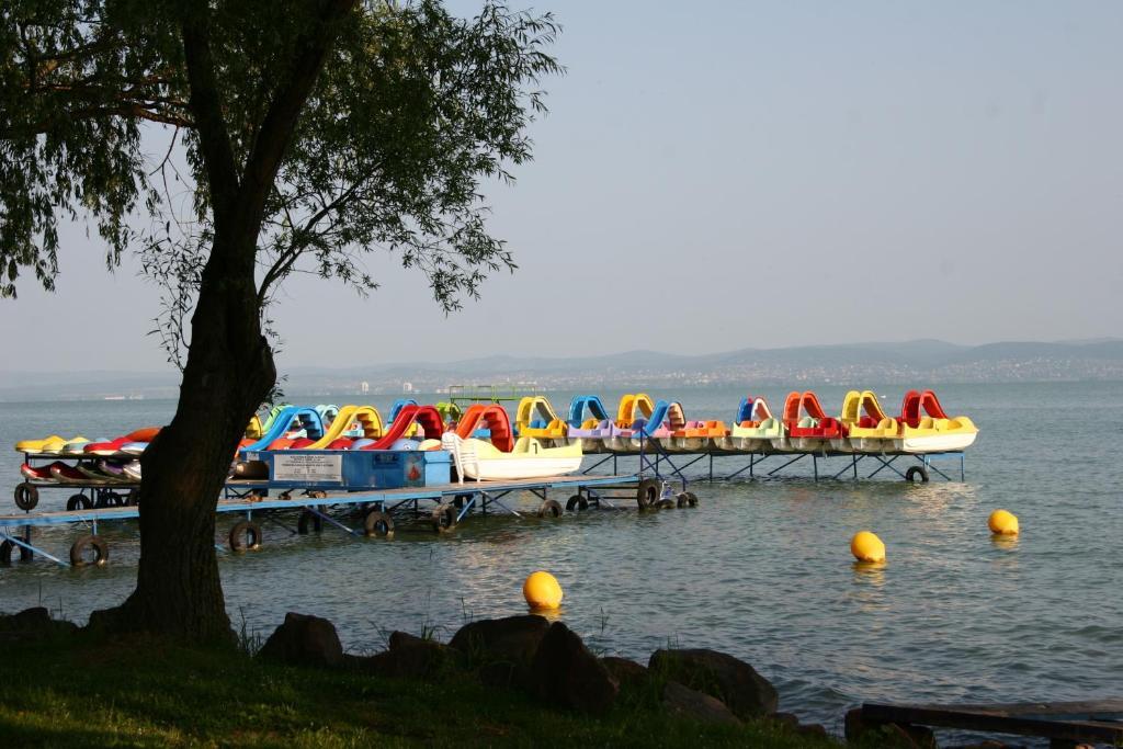 Silver Beach Resort Zamárdi Buitenkant foto